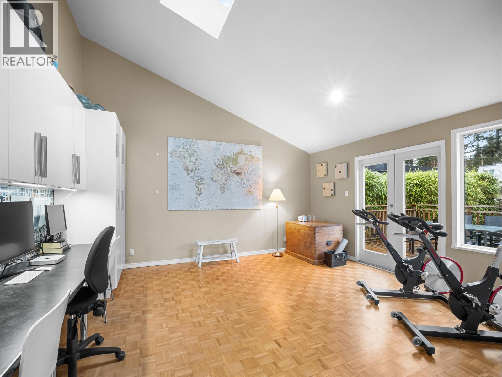 1140 W 20th Street, North Vancouver, British Columbia  V7P 2B7 - Photo 11 - R3092880