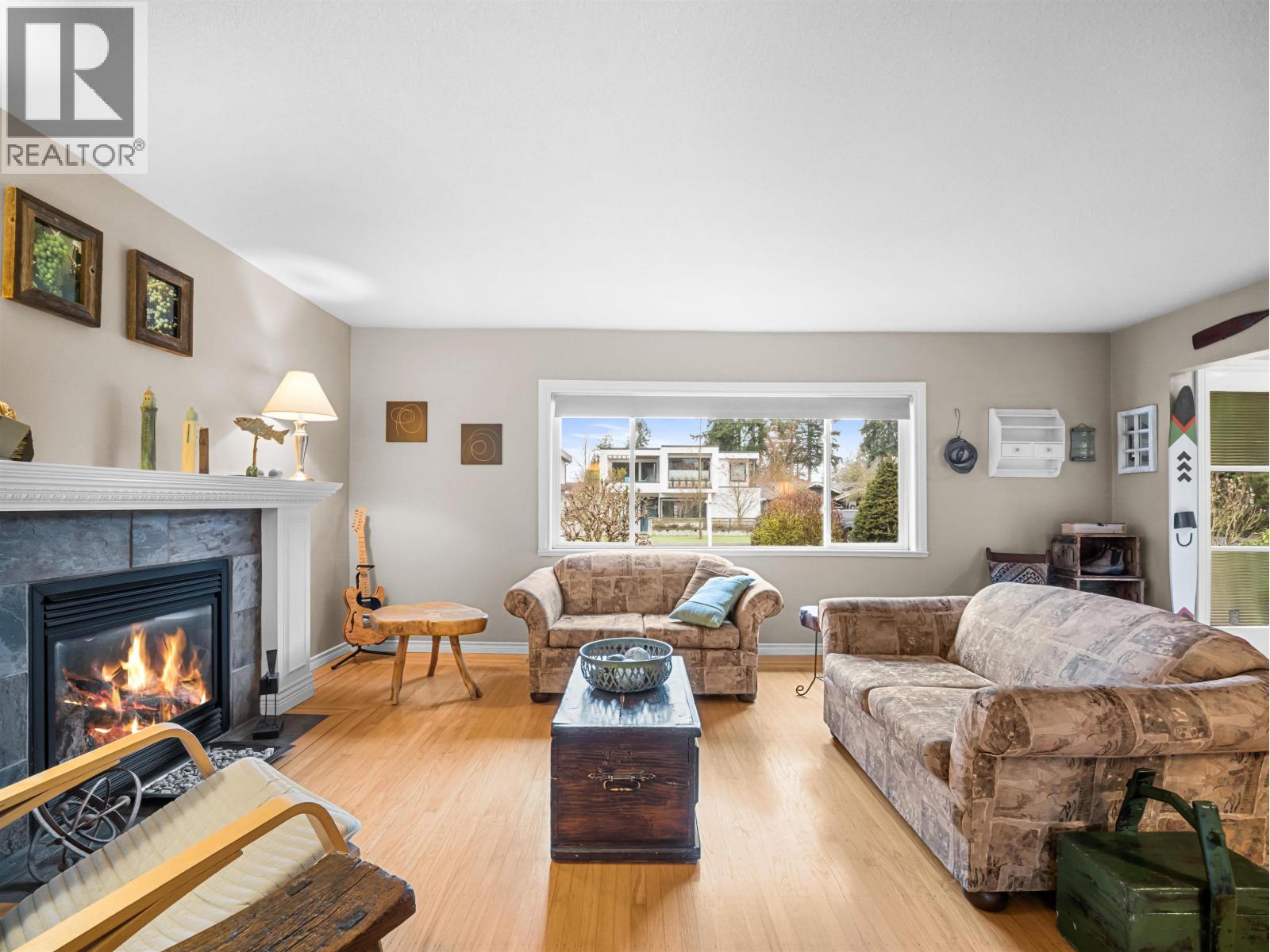 1140 W 20th Street, North Vancouver, British Columbia  V7P 2B7 - Photo 2 - R3092880