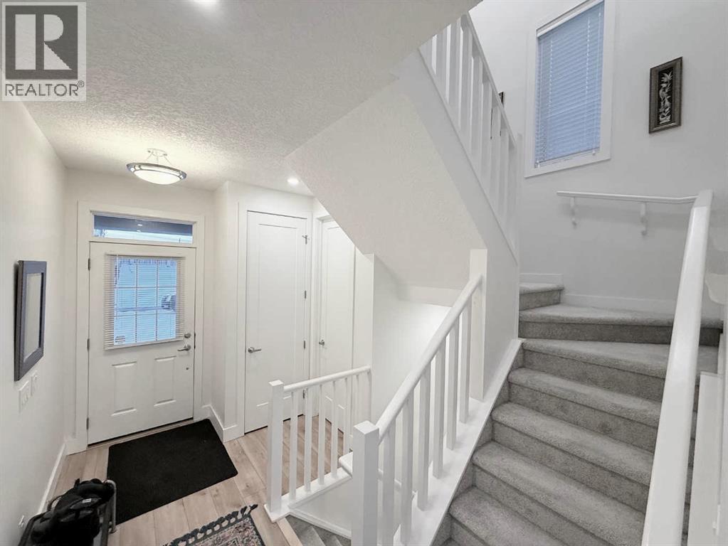 148 Carrington Circle Nw, Calgary, Alberta  T3P 0Y6 - Photo 8 - A2276101