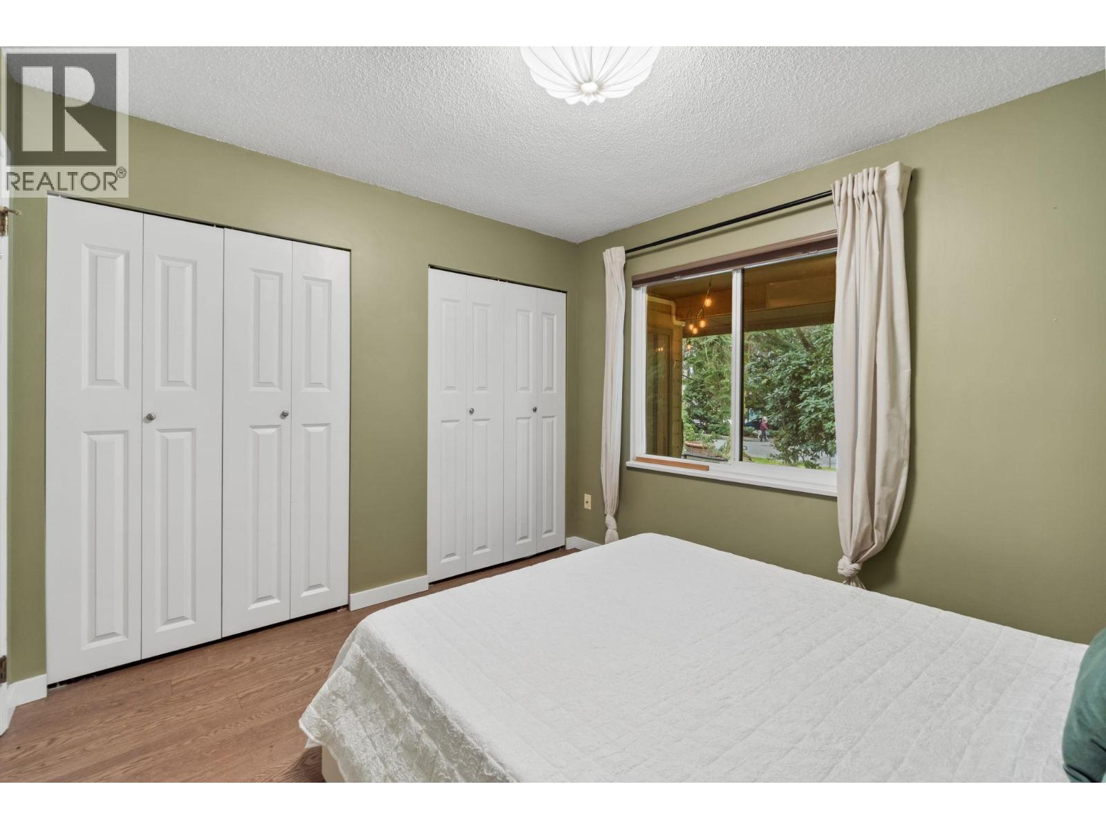 4208 Garden Grove Drive, Burnaby, British Columbia  V5G 4G6 - Photo 13 - R3092851