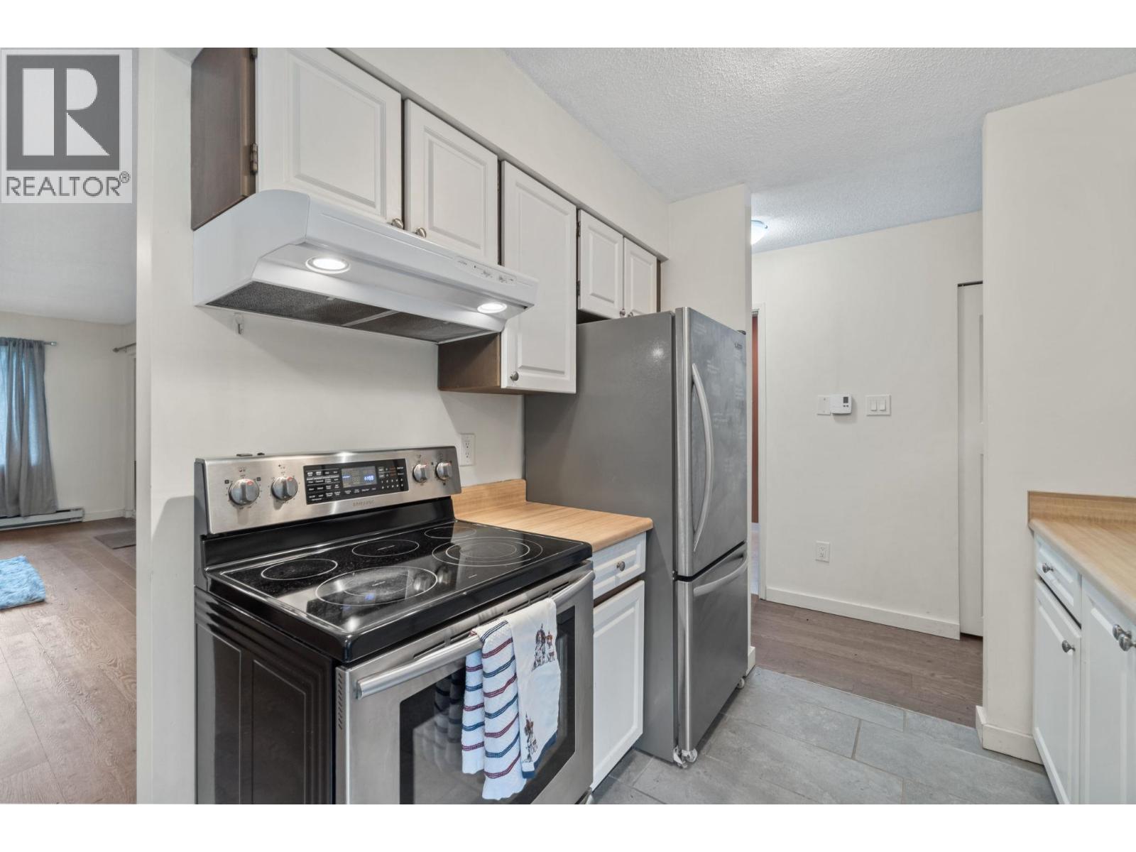 4208 Garden Grove Drive, Burnaby, British Columbia  V5G 4G6 - Photo 11 - R3092851