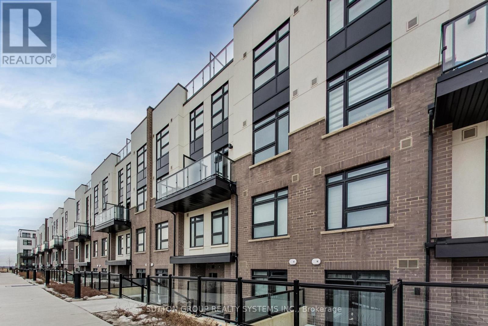 109 - 1573 Rose Way, Milton, Ontario  L9E 0J2 - Photo 2 - W12813860