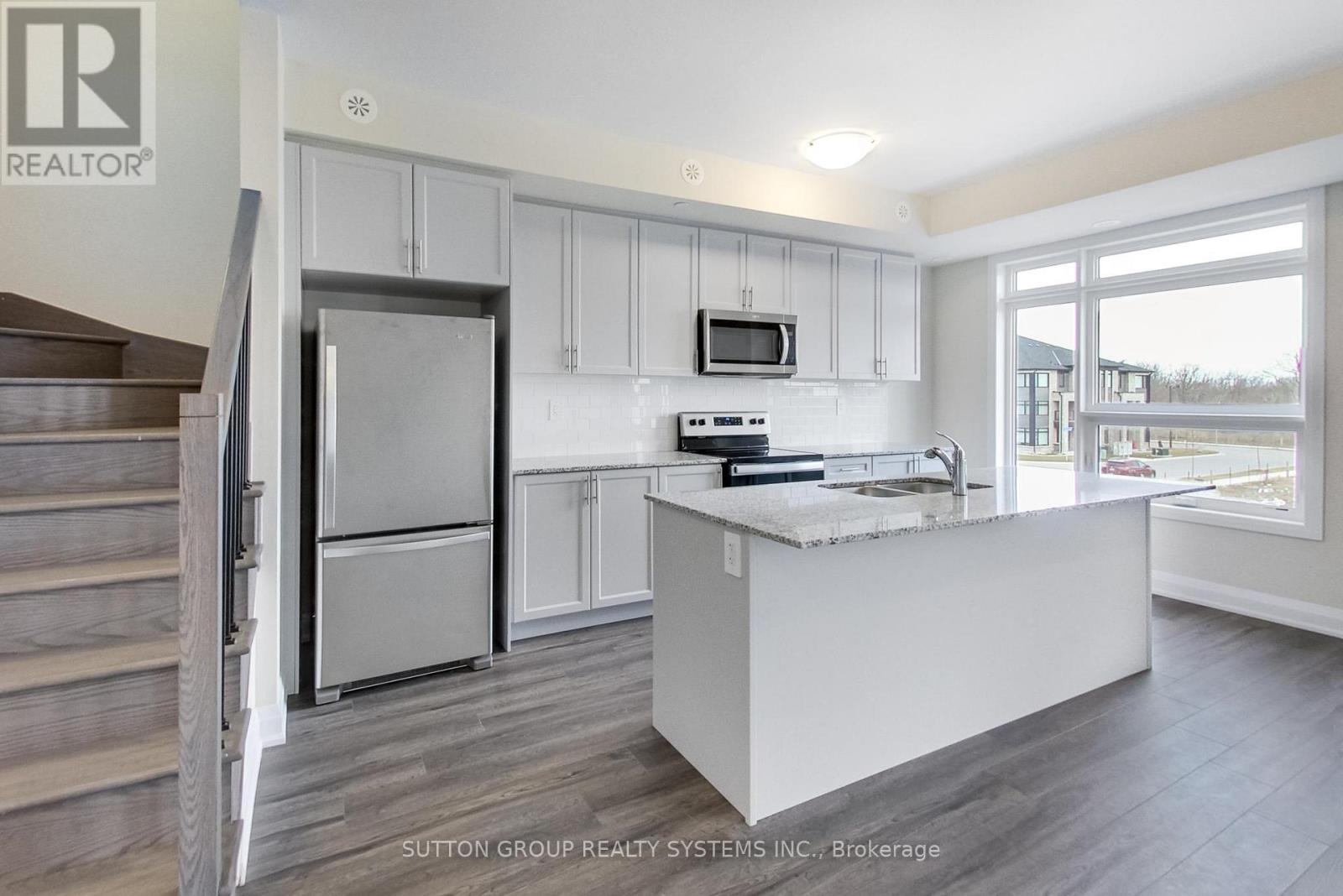 109 - 1573 Rose Way, Milton, Ontario  L9E 0J2 - Photo 6 - W12813860