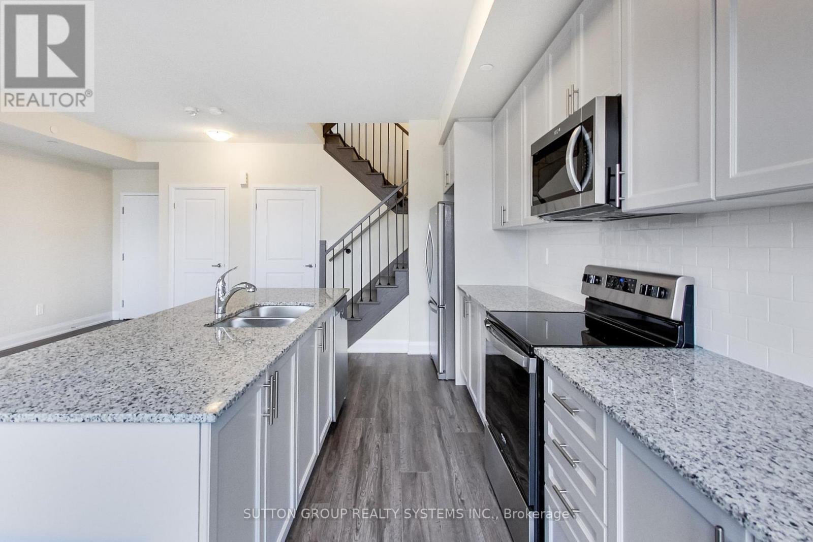 109 - 1573 Rose Way, Milton, Ontario  L9E 0J2 - Photo 8 - W12813860