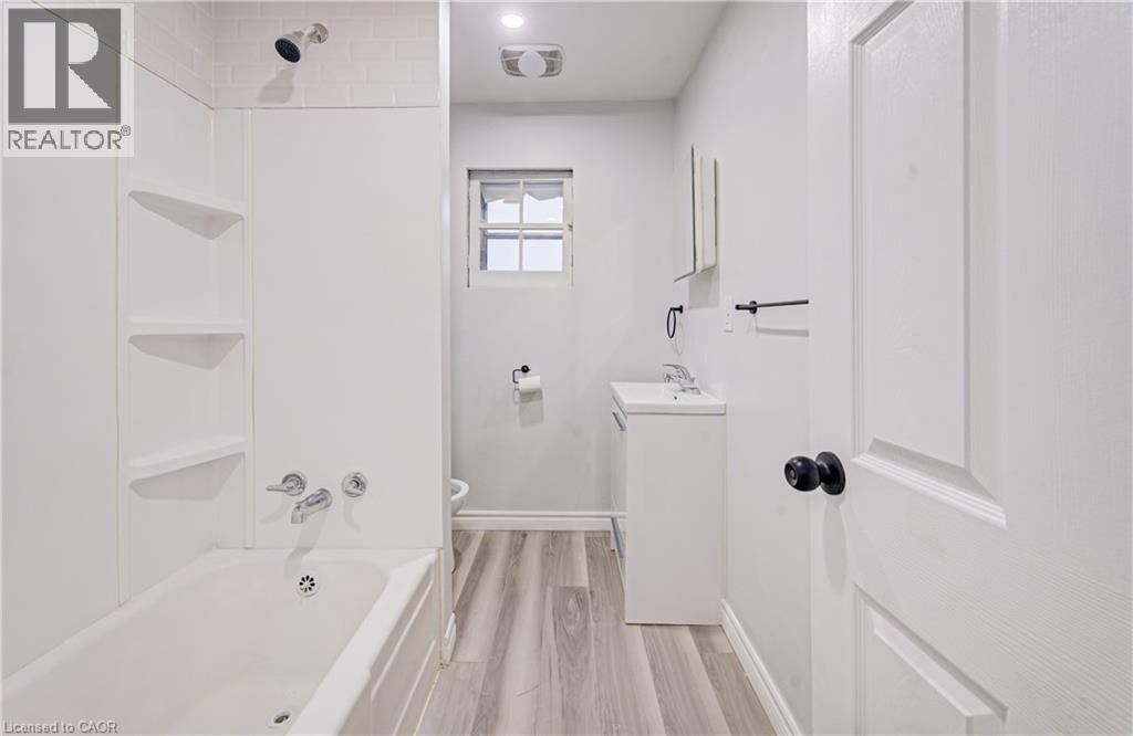 115 Courtney Street, Cambridge, Ontario  N3C 1S2 - Photo 39 - 40803735