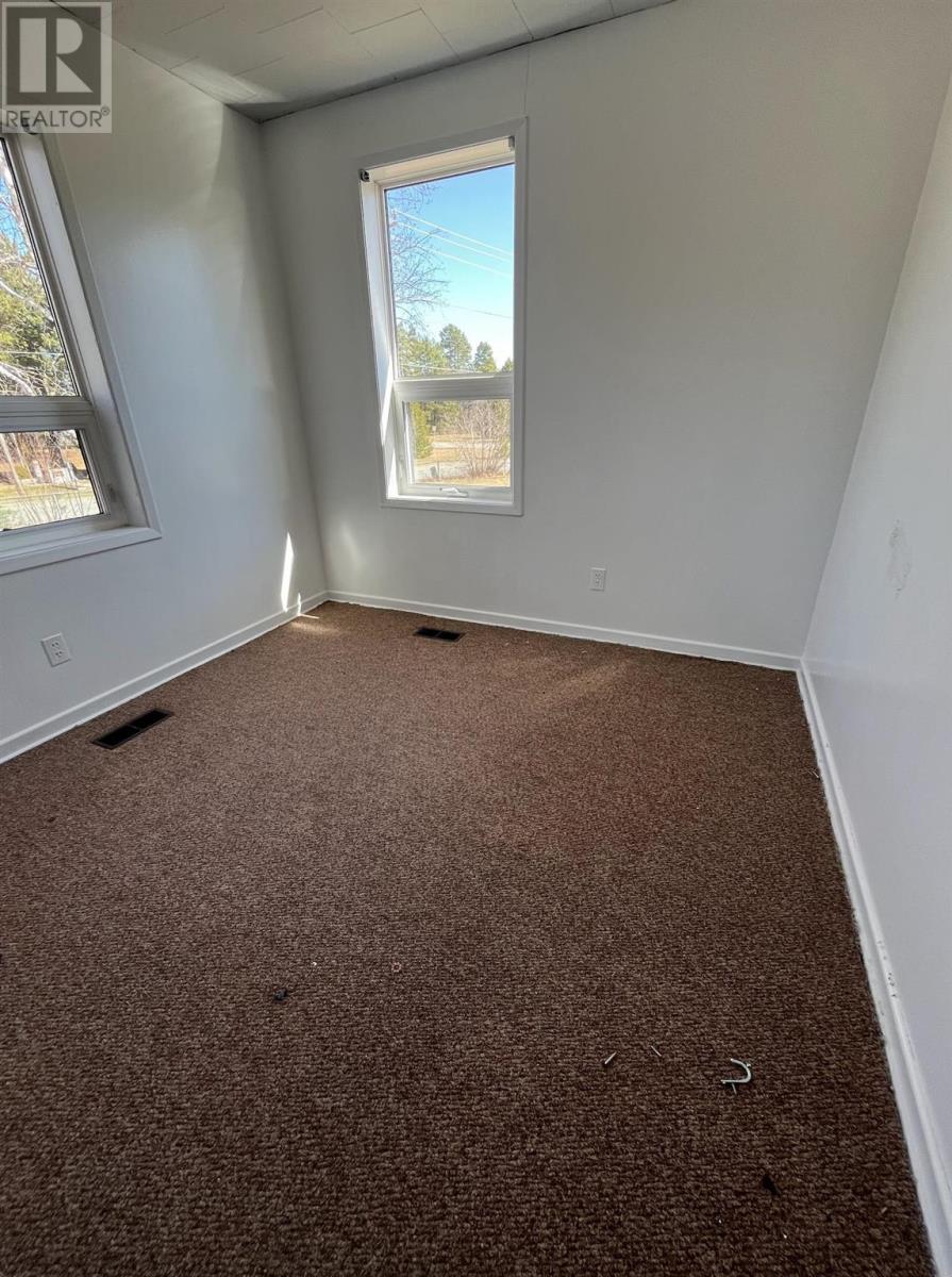 22 Low Ave, Gogama, Ontario  P0M 1W0 - Photo 32 - SM260201