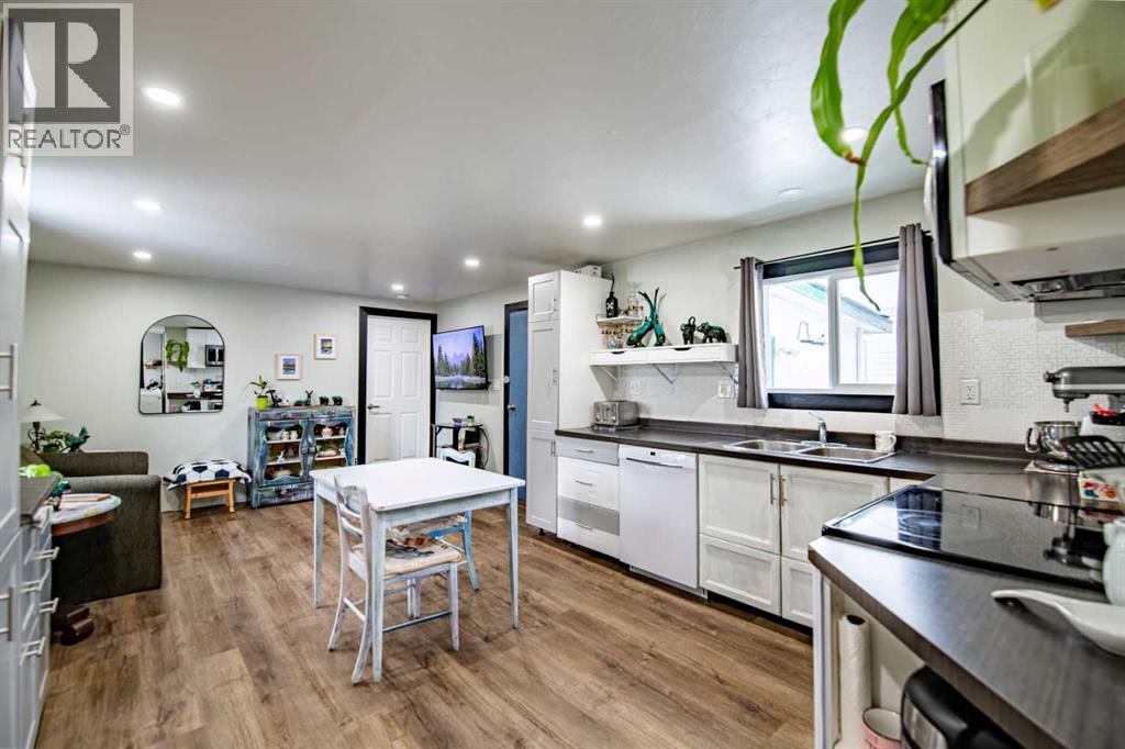 1012, 7050 Gray Drive, Red Deer, Alberta  T4P 1B9 - Photo 2 - A2285074