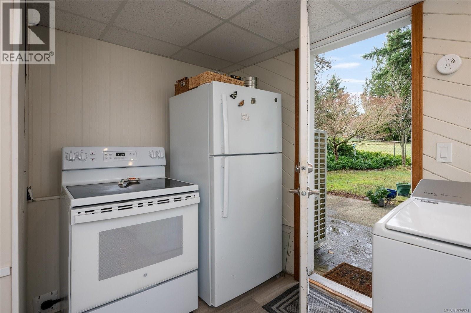 5959 Schooner Way, Nanaimo, British Columbia  V9V 1E8 - Photo 42 - 1025921