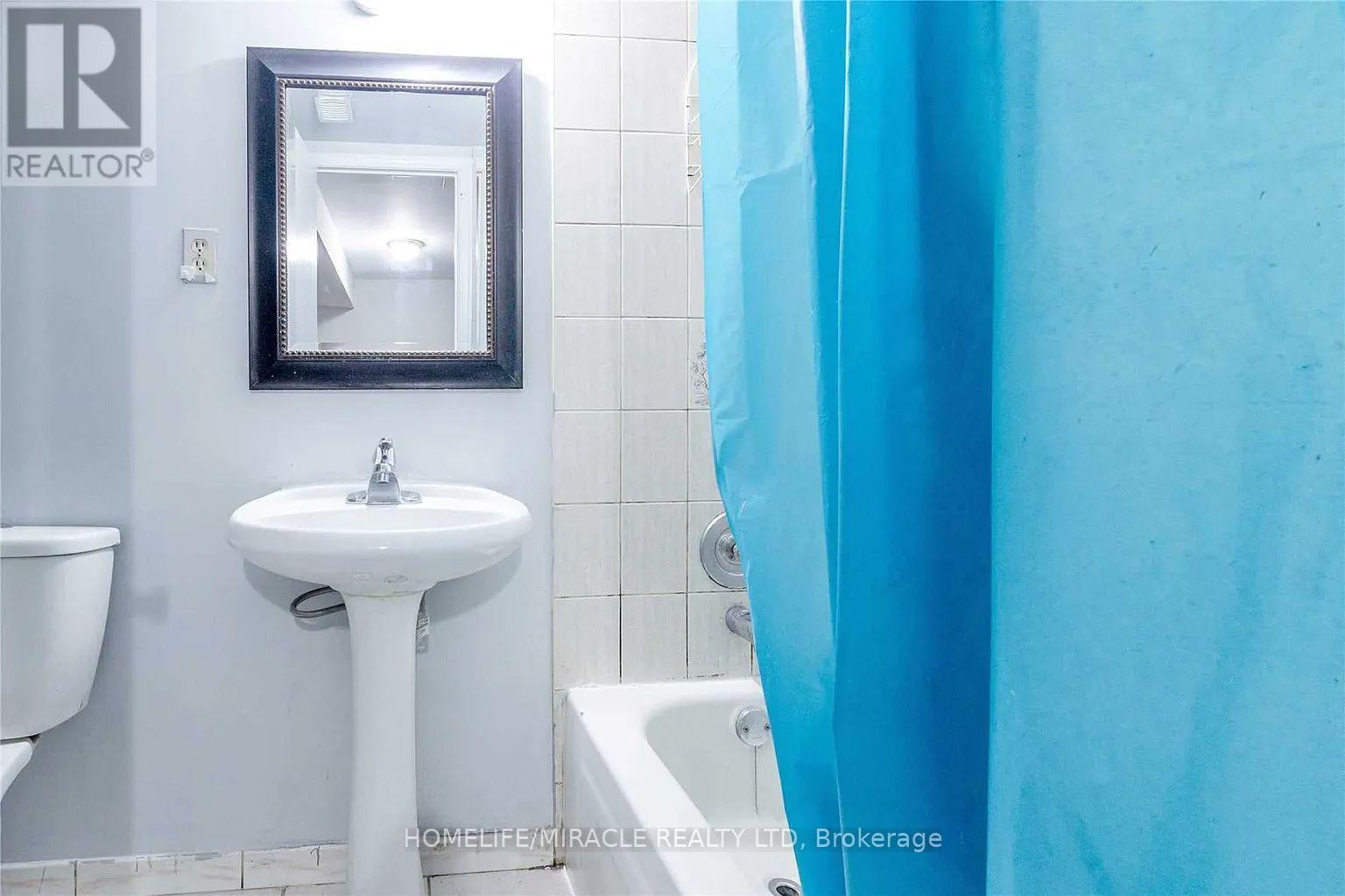 98 Laird Drive, Markham, Ontario  L3S 3N5 - Photo 12 - N12813884