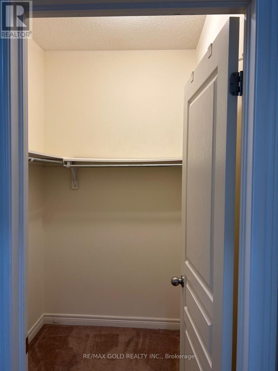 21 Humberstone Crescent, Brampton, Ontario  L7A 0C4 - Photo 9 - W12809962