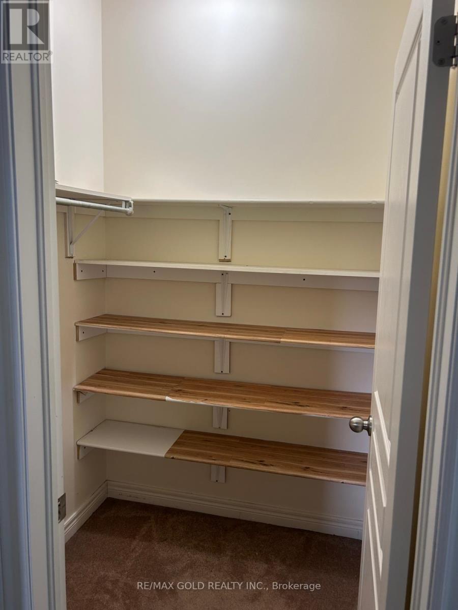 21 Humberstone Crescent, Brampton, Ontario  L7A 0C4 - Photo 8 - W12809962