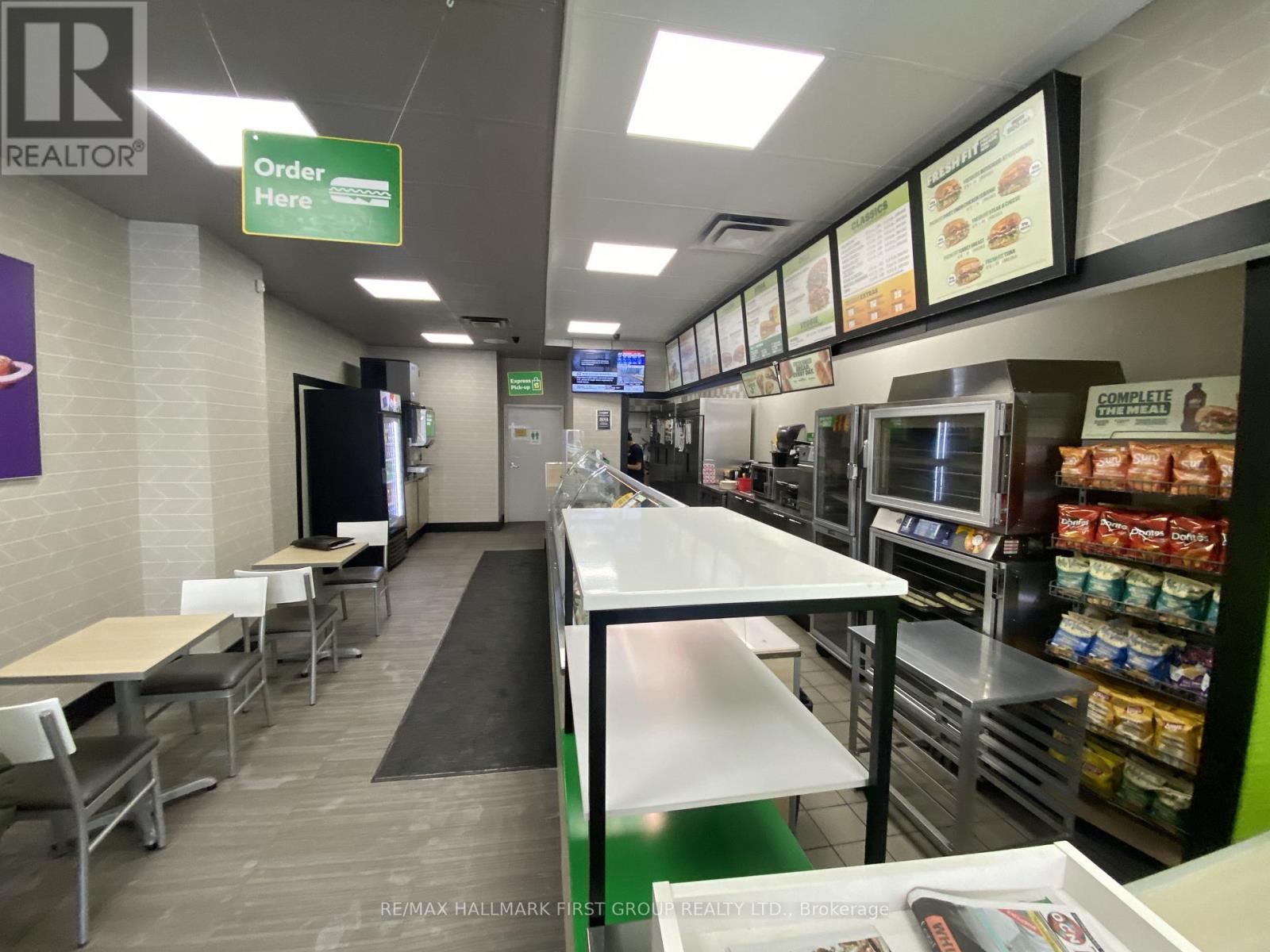 10 Simcoe Street S, Oshawa, Ontario  L1H 4G2 - Photo 3 - E12813384