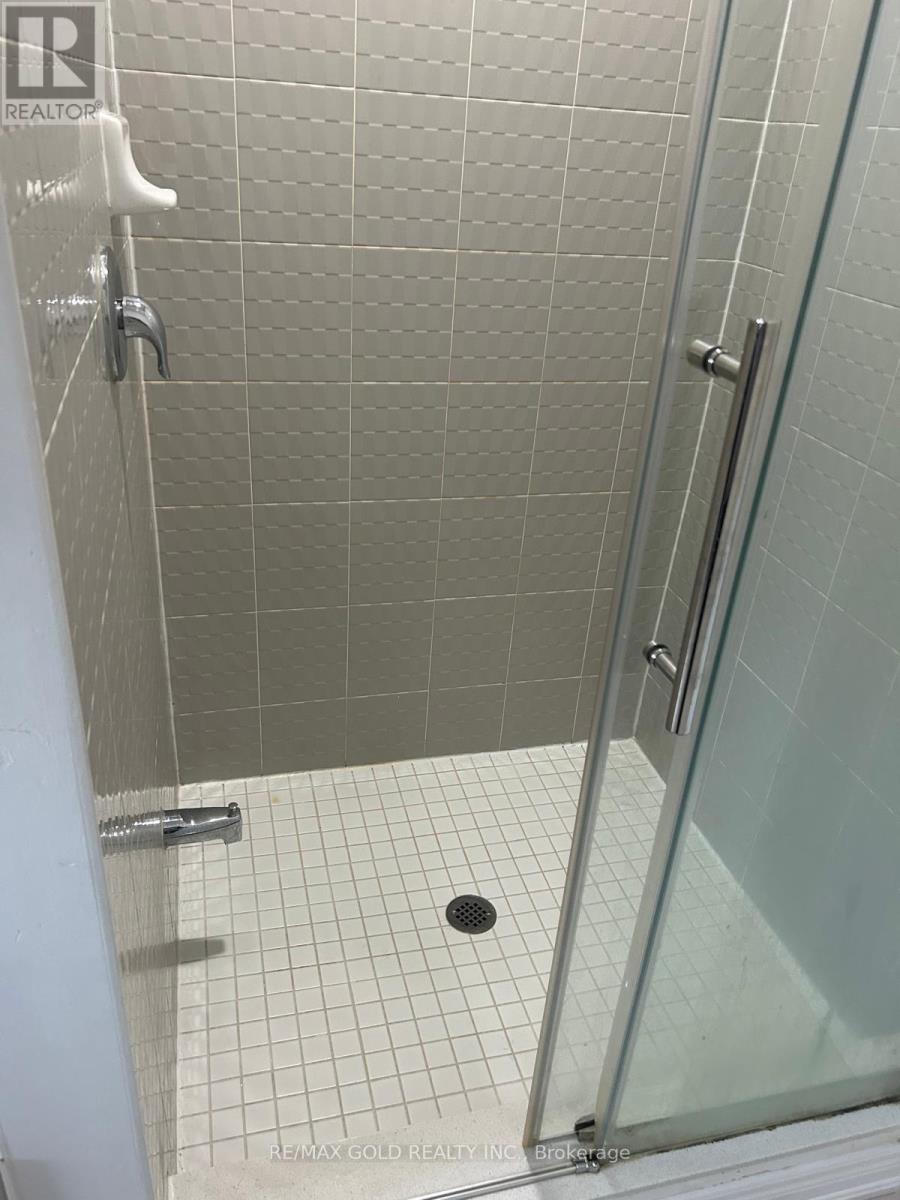 21 Humberstone Crescent, Brampton, Ontario  L7A 0C4 - Photo 10 - W12809962