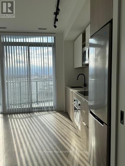 1810 - 36 Zorra Street, Toronto, Ontario  M8Z 4Z7 - Photo 4 - W12813868