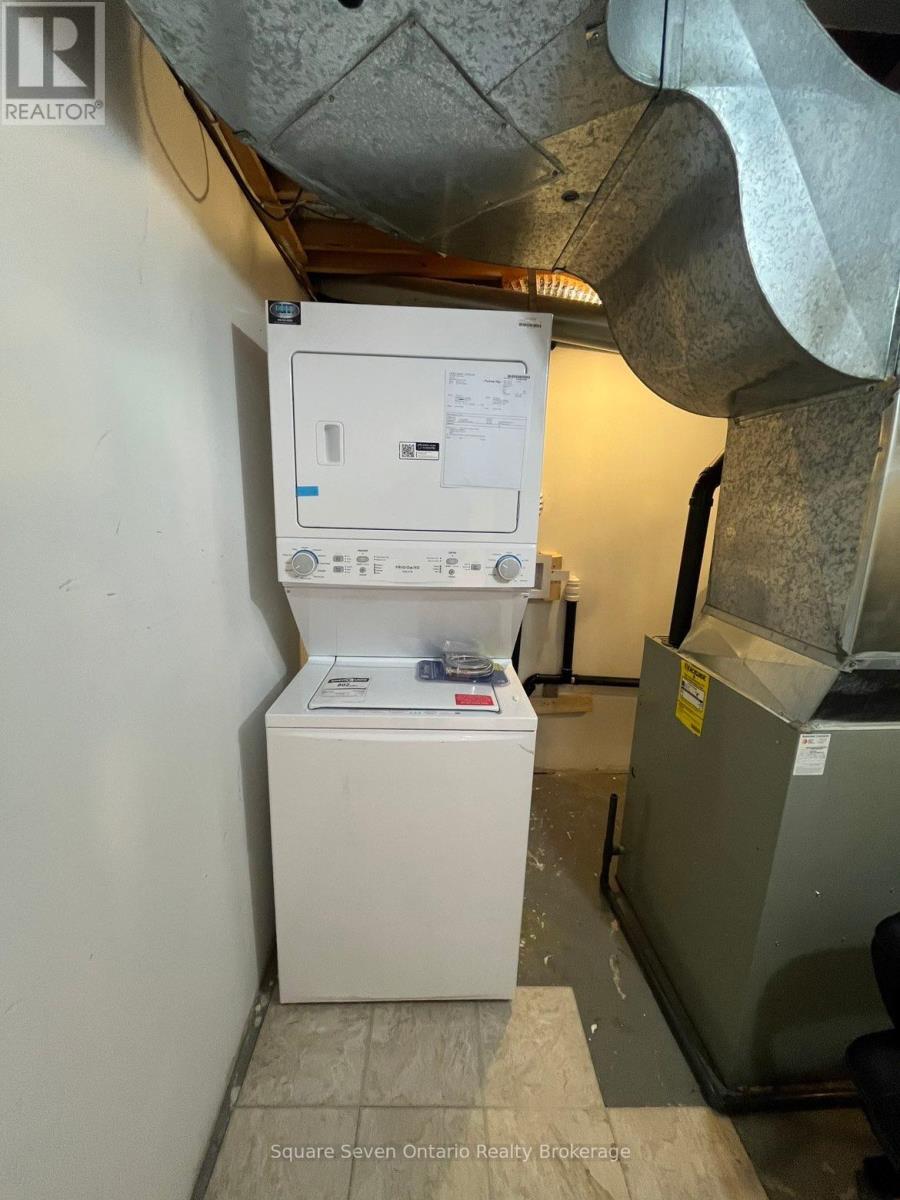 Lower Level - 3415 Forrestdale Circle, Mississauga, Ontario  L5N 6V2 - Photo 8 - W12813870