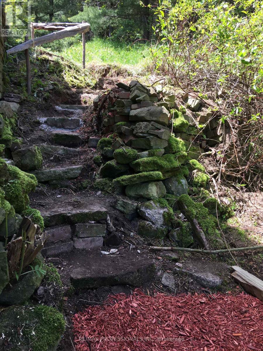 14070 Dublin Line, Halton Hills, Ontario  L7J 2L9 - Photo 14 - W12813896