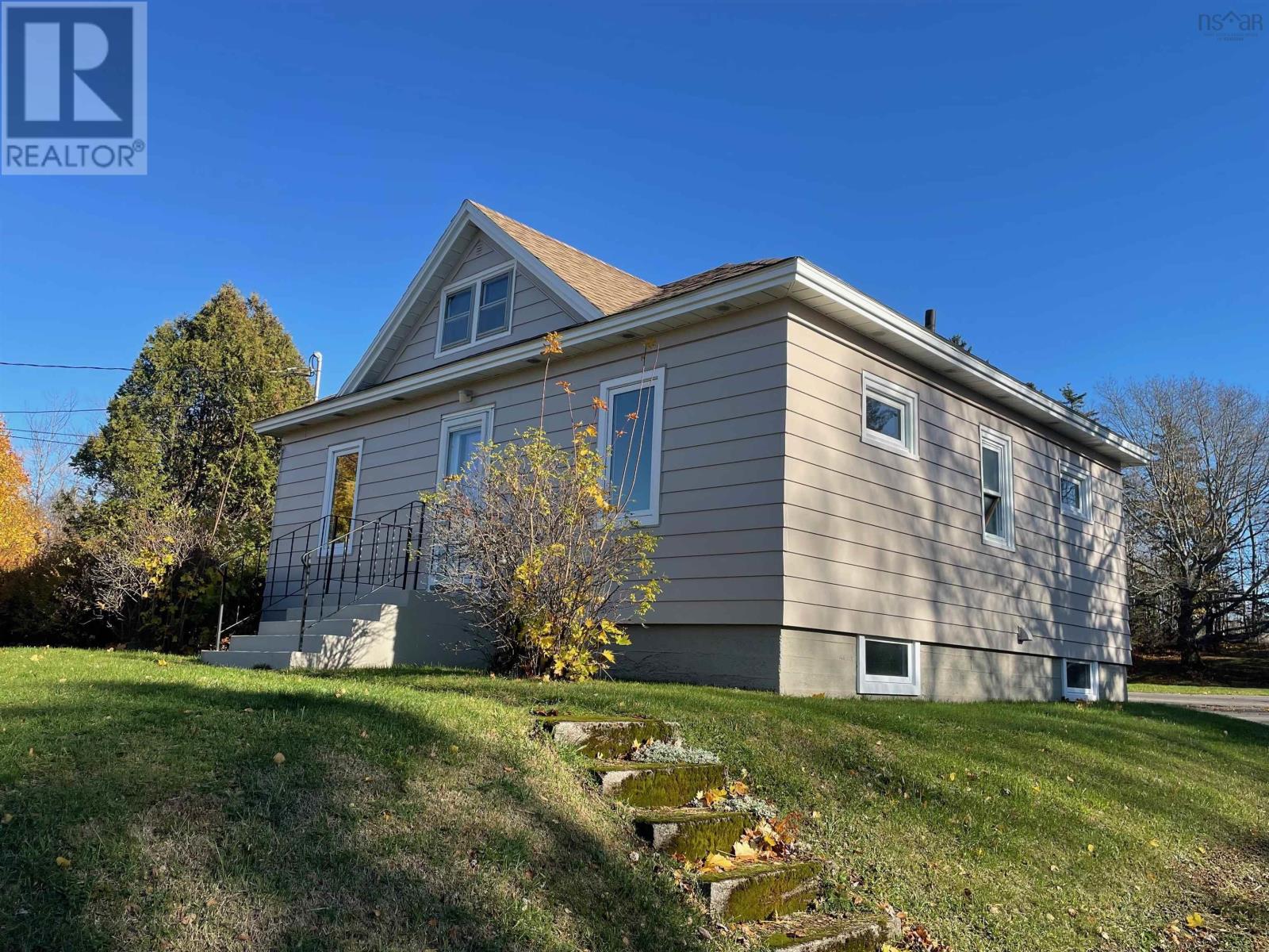 17 Howie Drive, Sydney River, Nova Scotia  B1S 1K8 - Photo 8 - 202529417