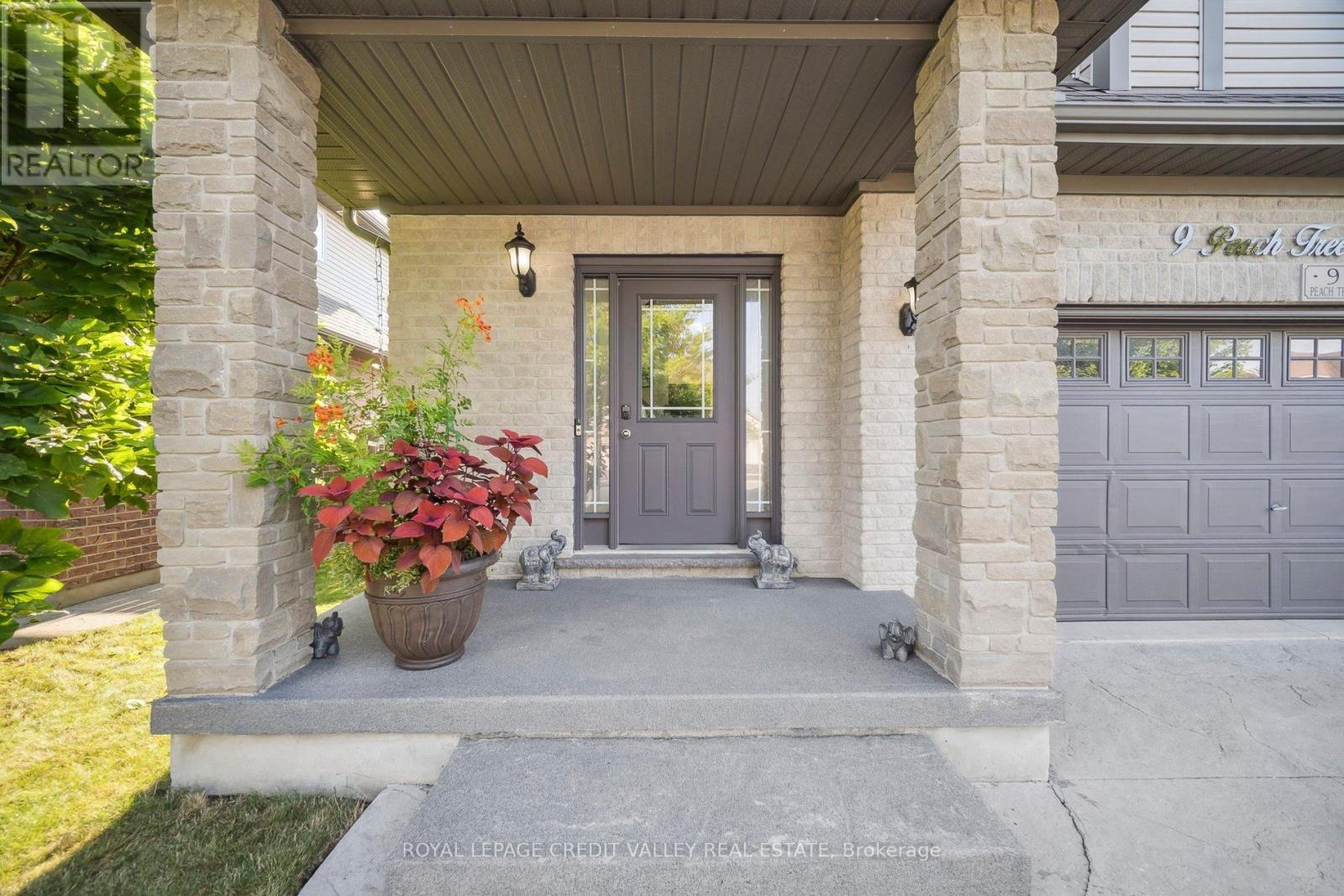 9 Peach Tree Boulevard, St. Thomas, Ontario  N5R 0B3 - Photo 4 - X12813890