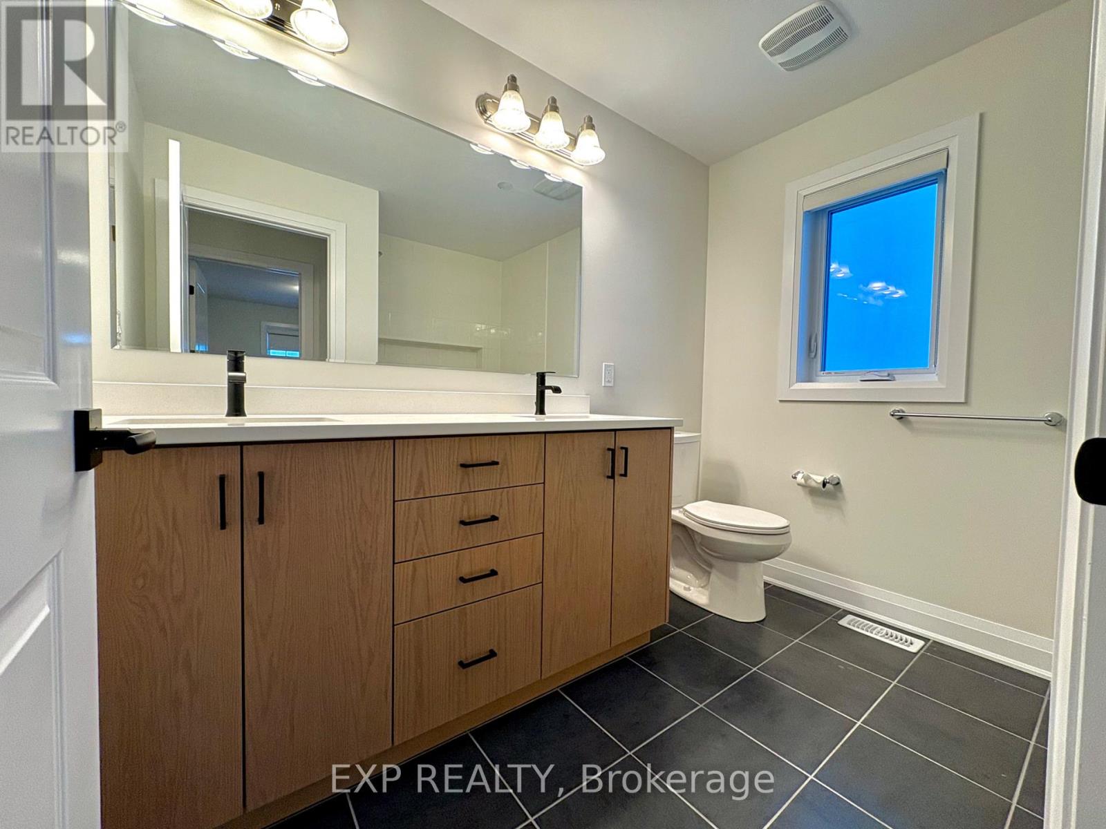 6 Dominique Street, Kitchener, Ontario  N2E 0K4 - Photo 10 - X12813906