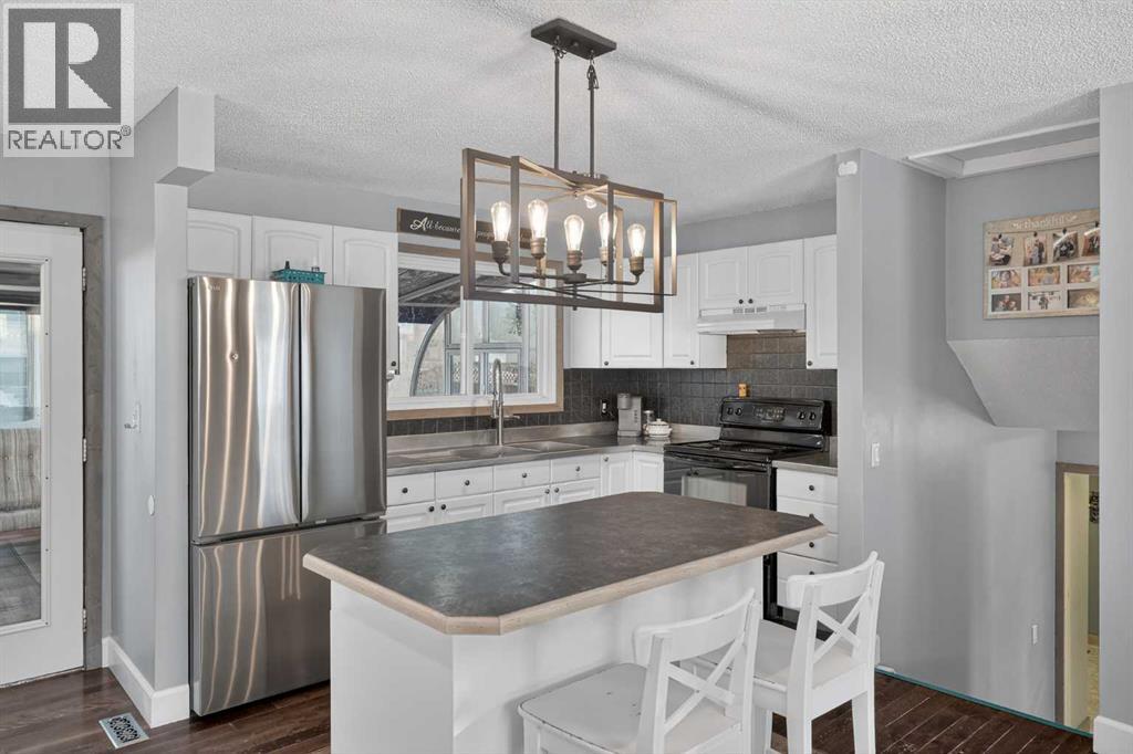 1028 Penrith Crescent Se, Calgary, Alberta  T2A 2H7 - Photo 12 - A2286757