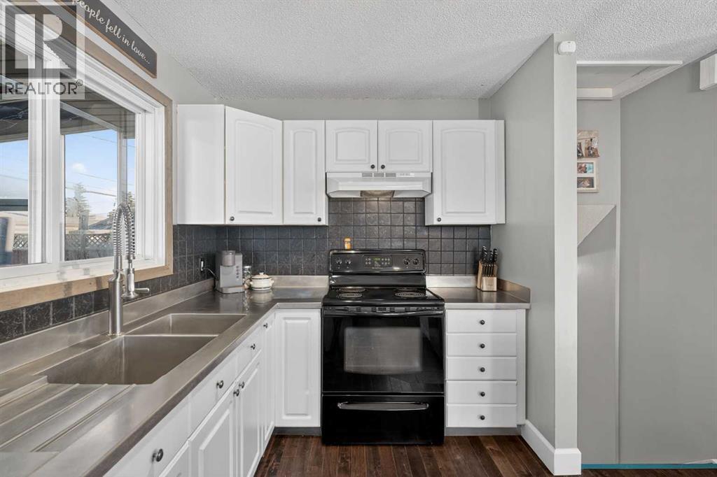 1028 Penrith Crescent Se, Calgary, Alberta  T2A 2H7 - Photo 15 - A2286757