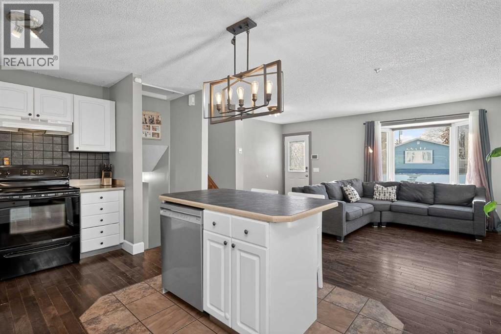 1028 Penrith Crescent Se, Calgary, Alberta  T2A 2H7 - Photo 10 - A2286757