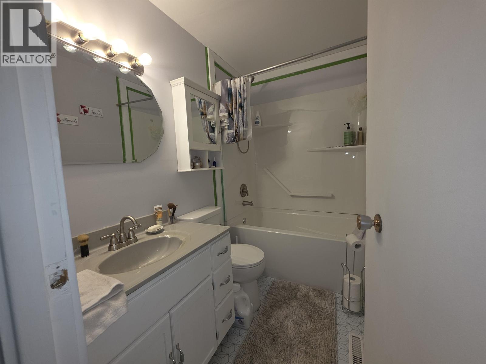 430 Chilako Crescent, Fraser Lake, British Columbia  V0J 1S0 - Photo 5 - R3091128