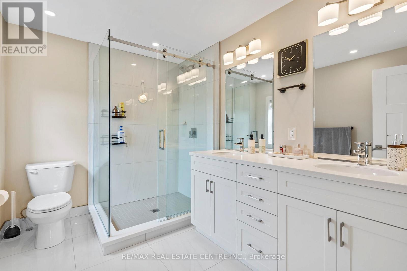 21575 Heritage Road, Thames Centre, Ontario  N0M 2P0 - Photo 24 - X12813920