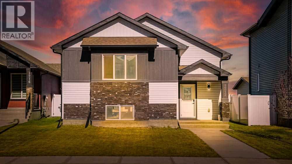 1212 Iron Landing Way, Crossfield, Alberta