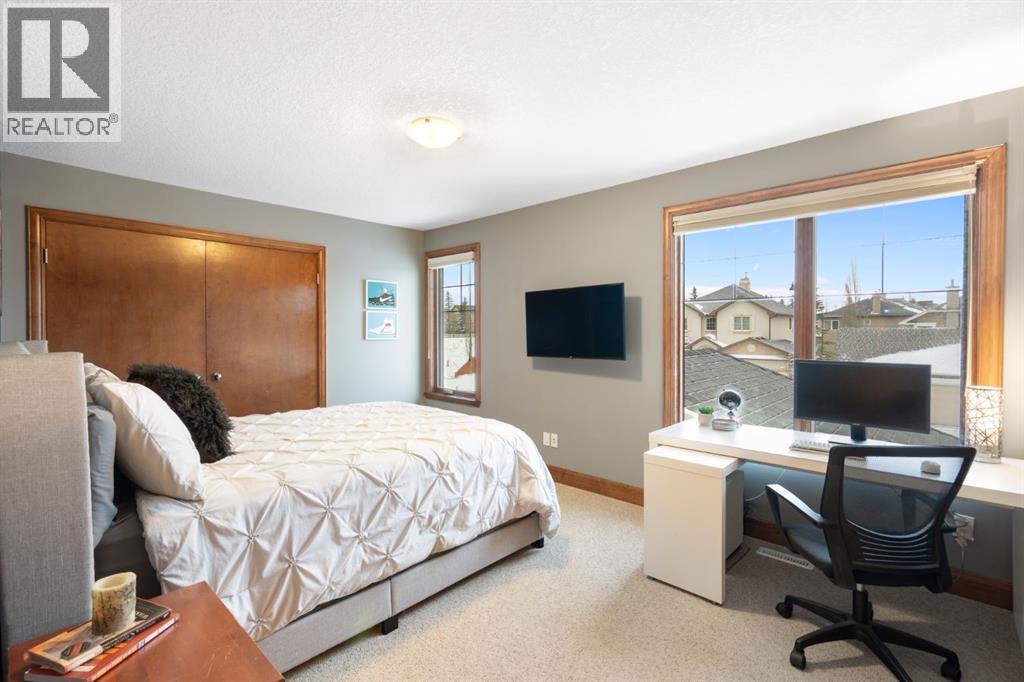 48 Coulee Park Sw, Calgary, Alberta  T3H 5J5 - Photo 30 - A2288022