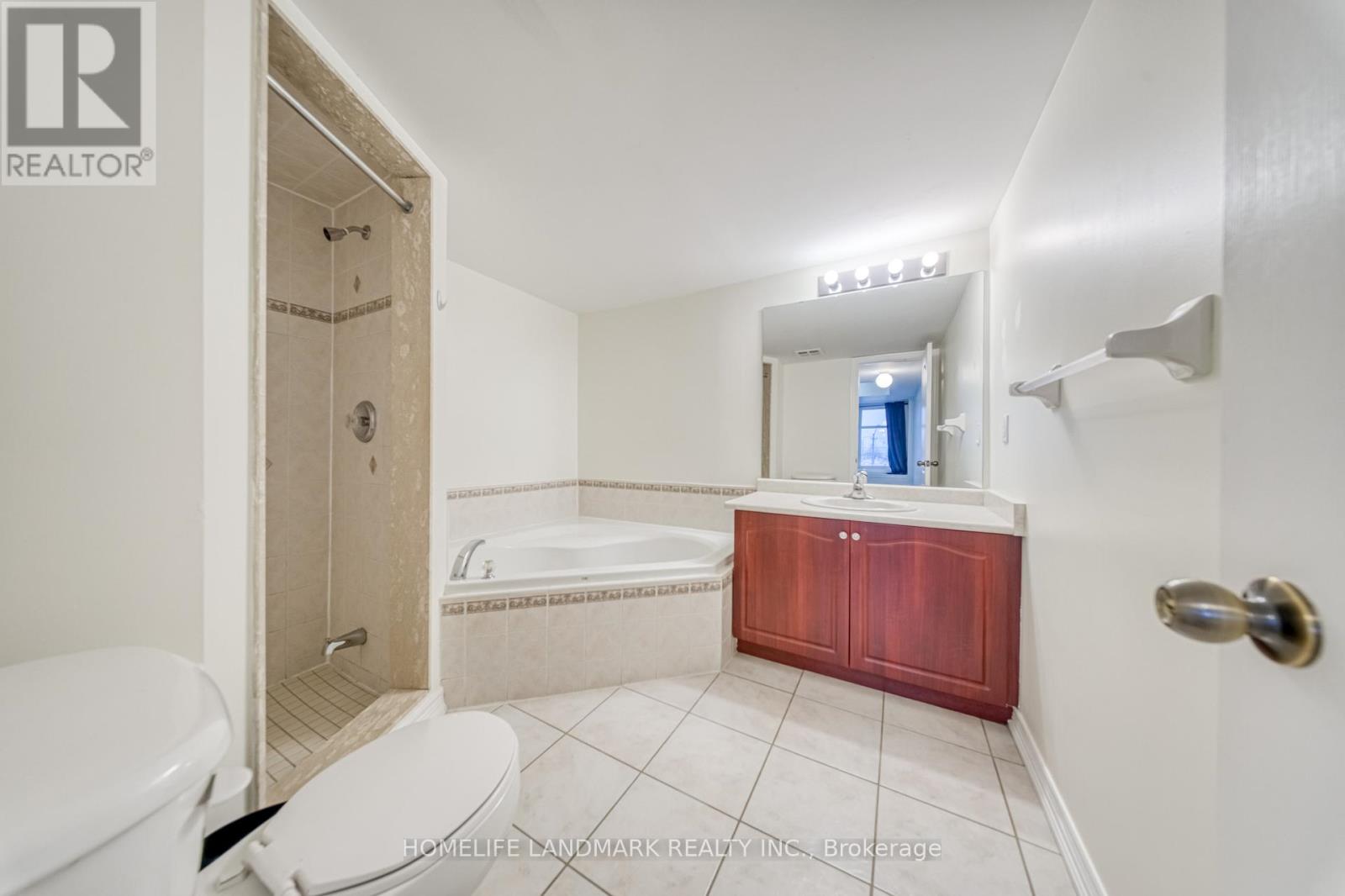 250 - 1496 Victoria Park Avenue, Toronto, Ontario  M4A 2M6 - Photo 21 - C12813924