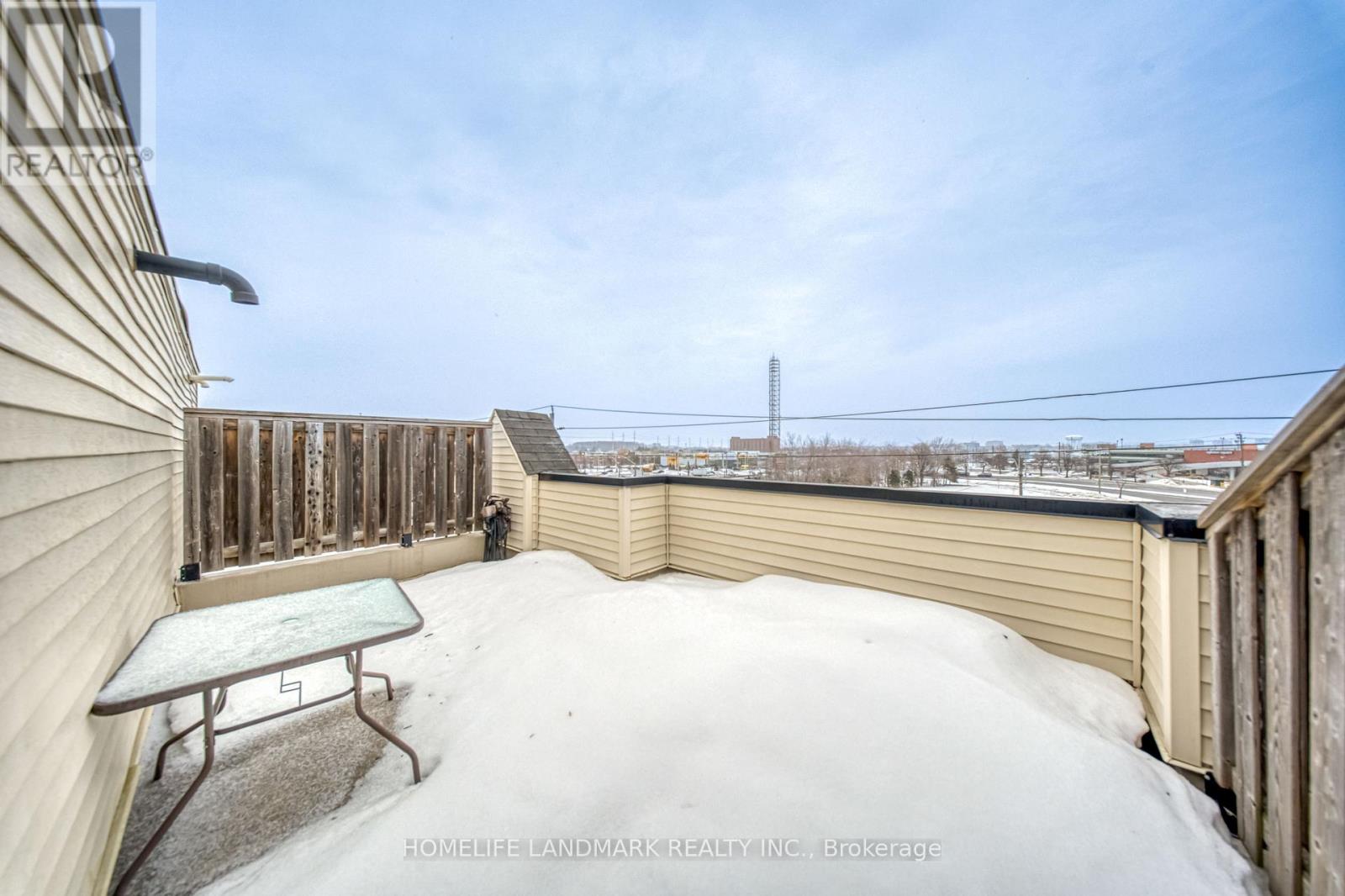 250 - 1496 Victoria Park Avenue, Toronto, Ontario  M4A 2M6 - Photo 26 - C12813924