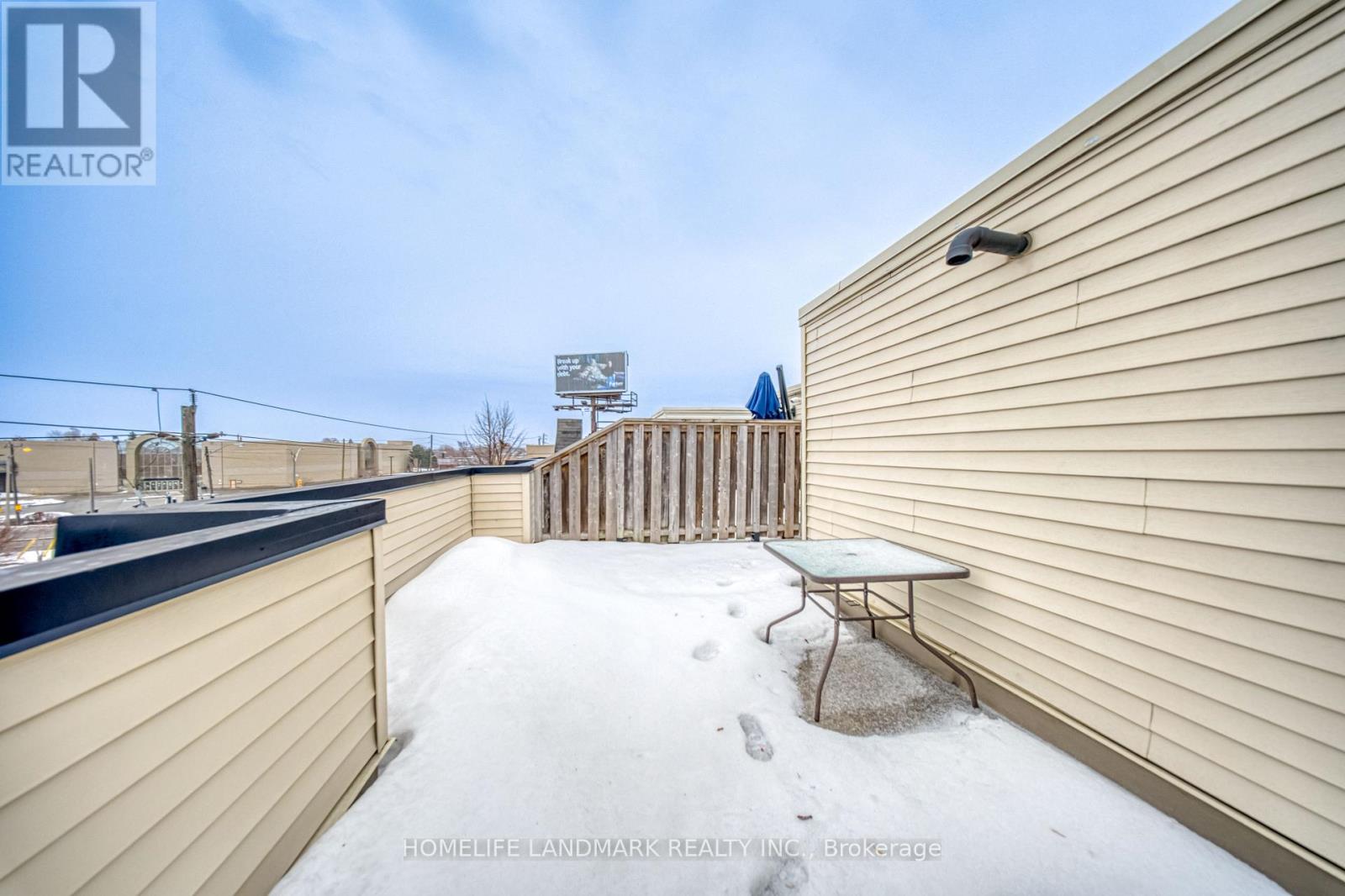 250 - 1496 Victoria Park Avenue, Toronto, Ontario  M4A 2M6 - Photo 27 - C12813924