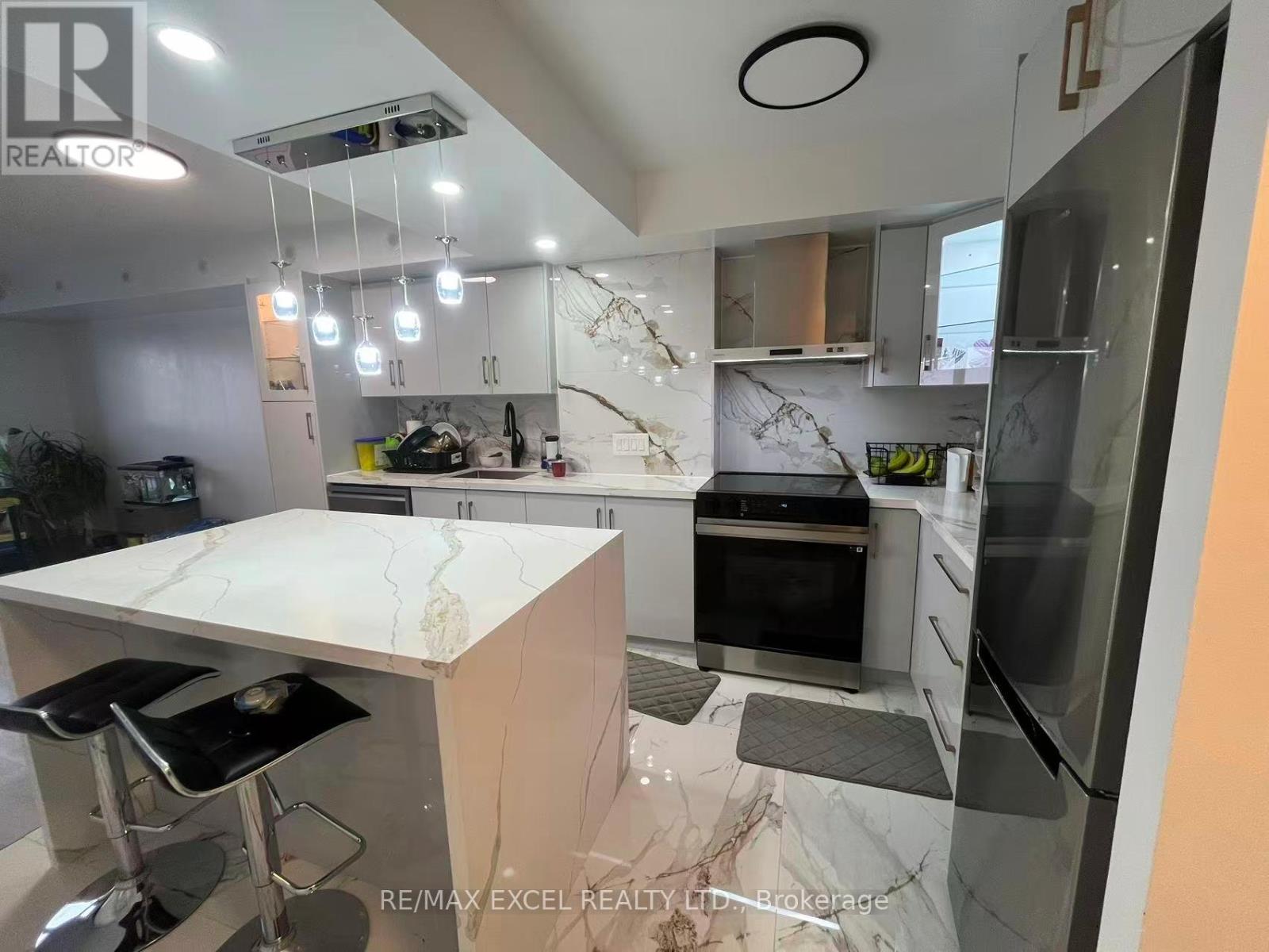 2605 - 125 Village Green Square, Toronto, Ontario  M1S 0G3 - Photo 3 - E12813930