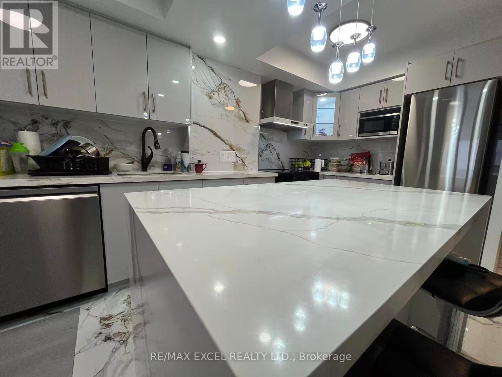 2605 - 125 Village Green Square, Toronto, Ontario  M1S 0G3 - Photo 4 - E12813930