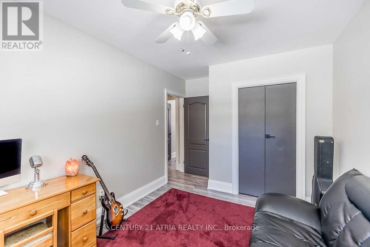 Main Floor - 97 Shirley Avenue, Barrie, Ontario  L4N 1N3 - Photo 14 - S12813926