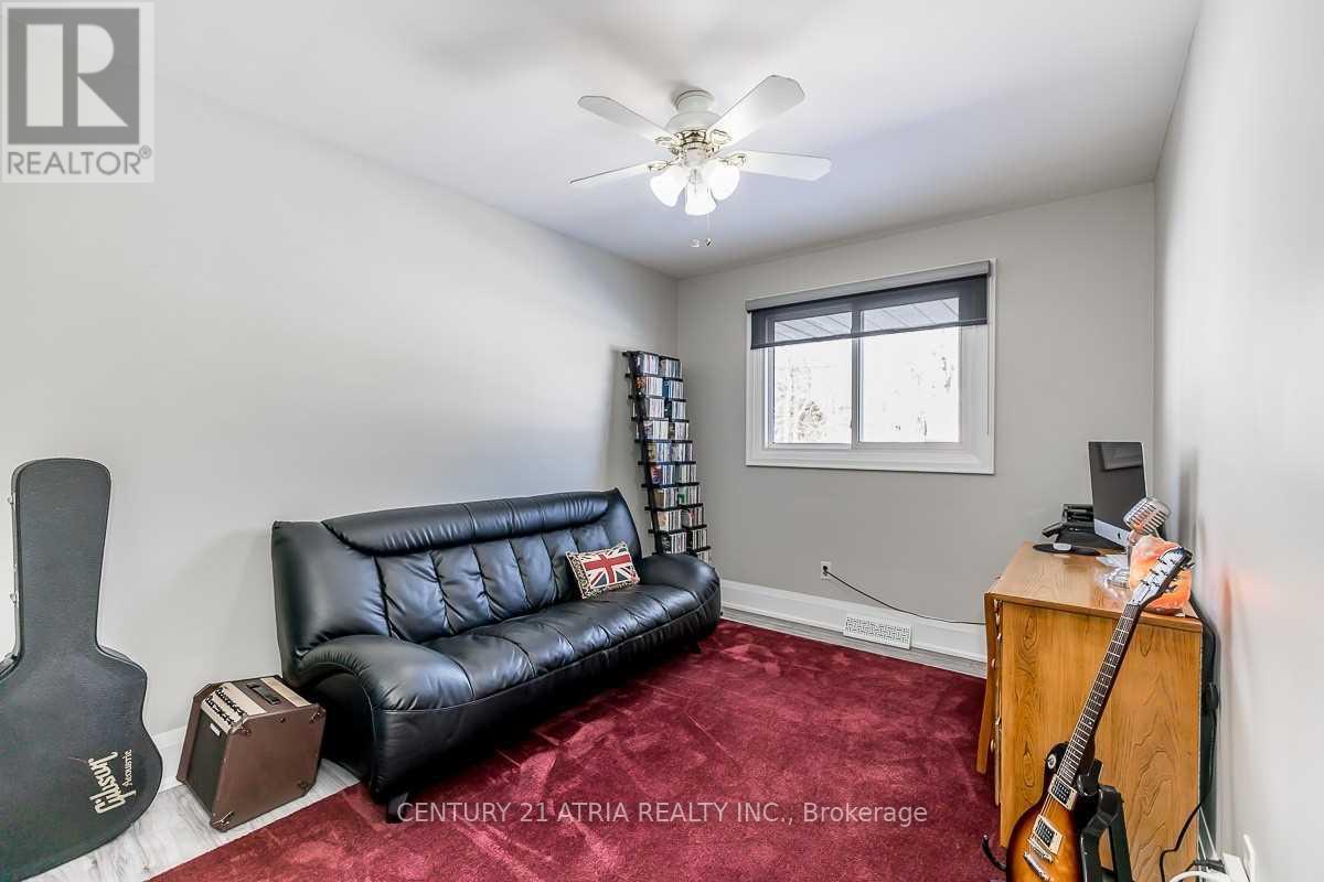 Main Floor - 97 Shirley Avenue, Barrie, Ontario  L4N 1N3 - Photo 15 - S12813926