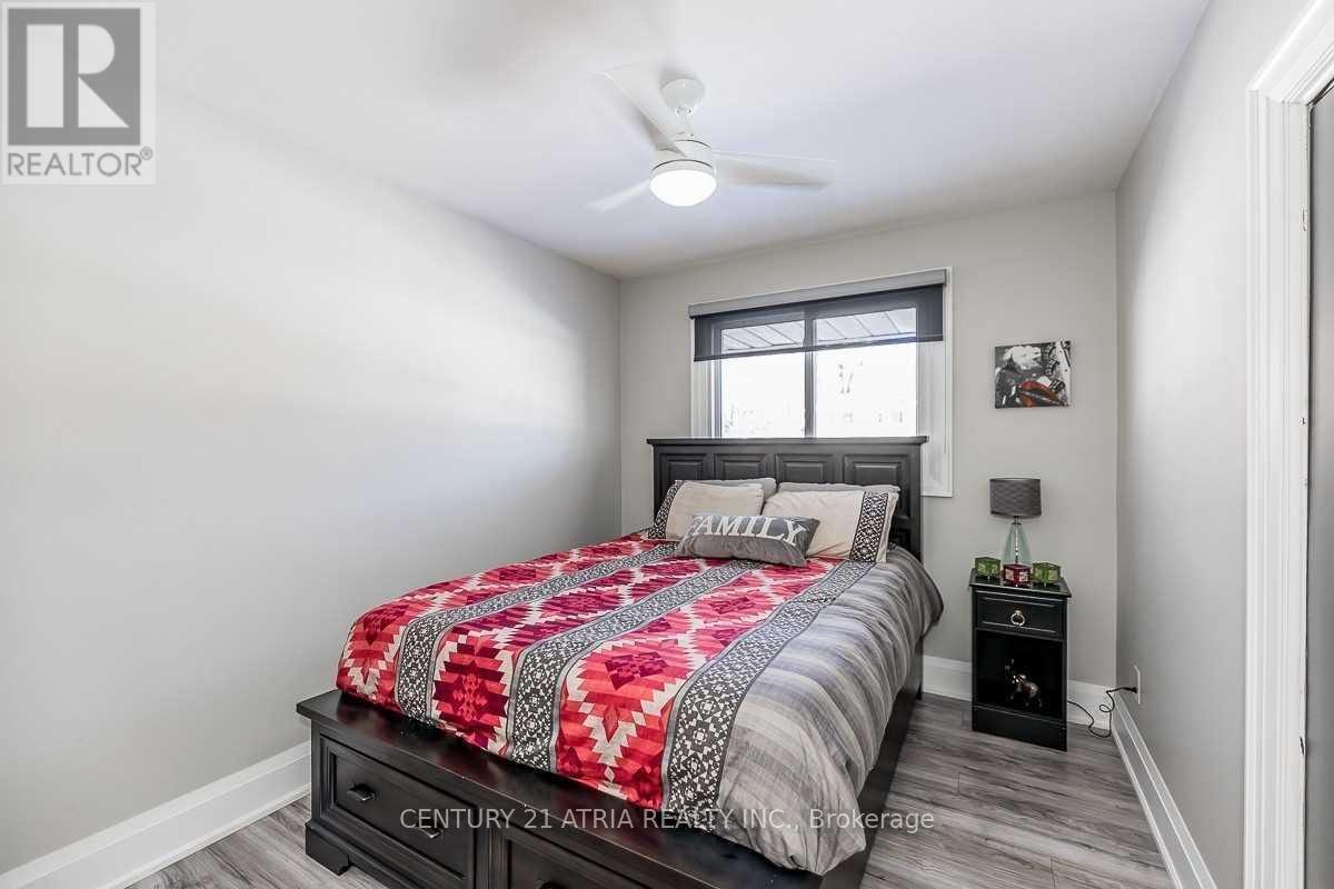 Main Floor - 97 Shirley Avenue, Barrie, Ontario  L4N 1N3 - Photo 18 - S12813926