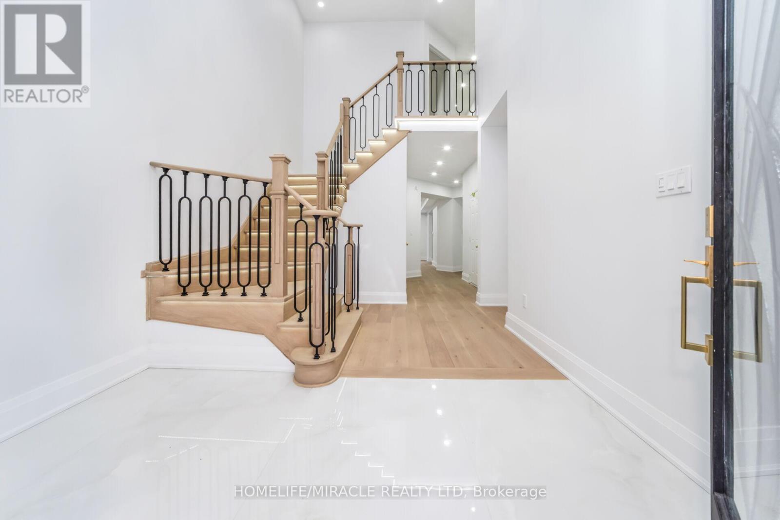 18 Dawes Road, Brampton, Ontario  L6X 0R9 - Photo 11 - W12813918