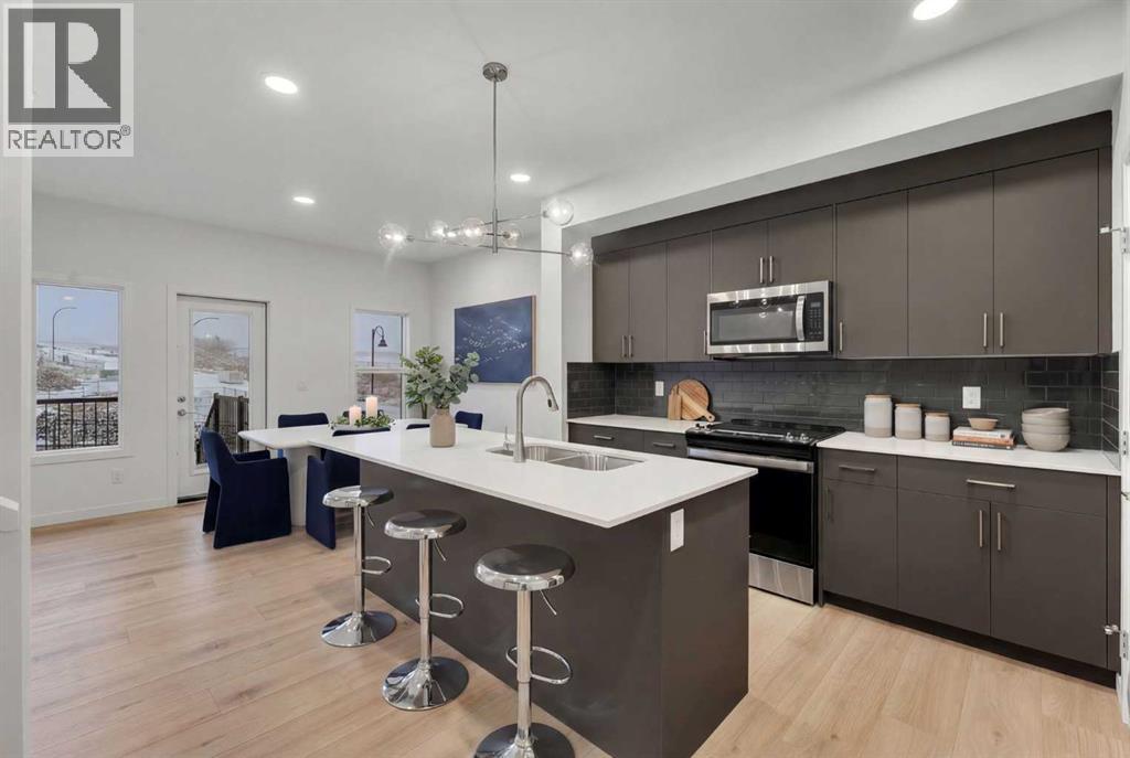 35 Heritage Heath, Cochrane, Alberta  T4C 0L3 - Photo 2 - A2279959