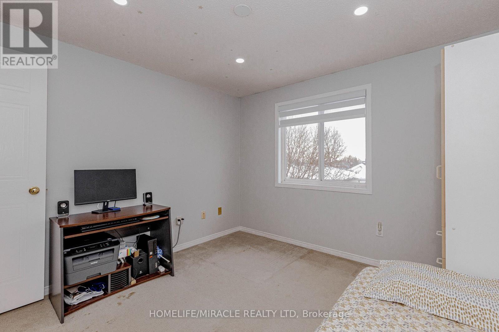 128 Karalee Crescent, Cambridge, Ontario  N3C 4H4 - Photo 37 - X12813914