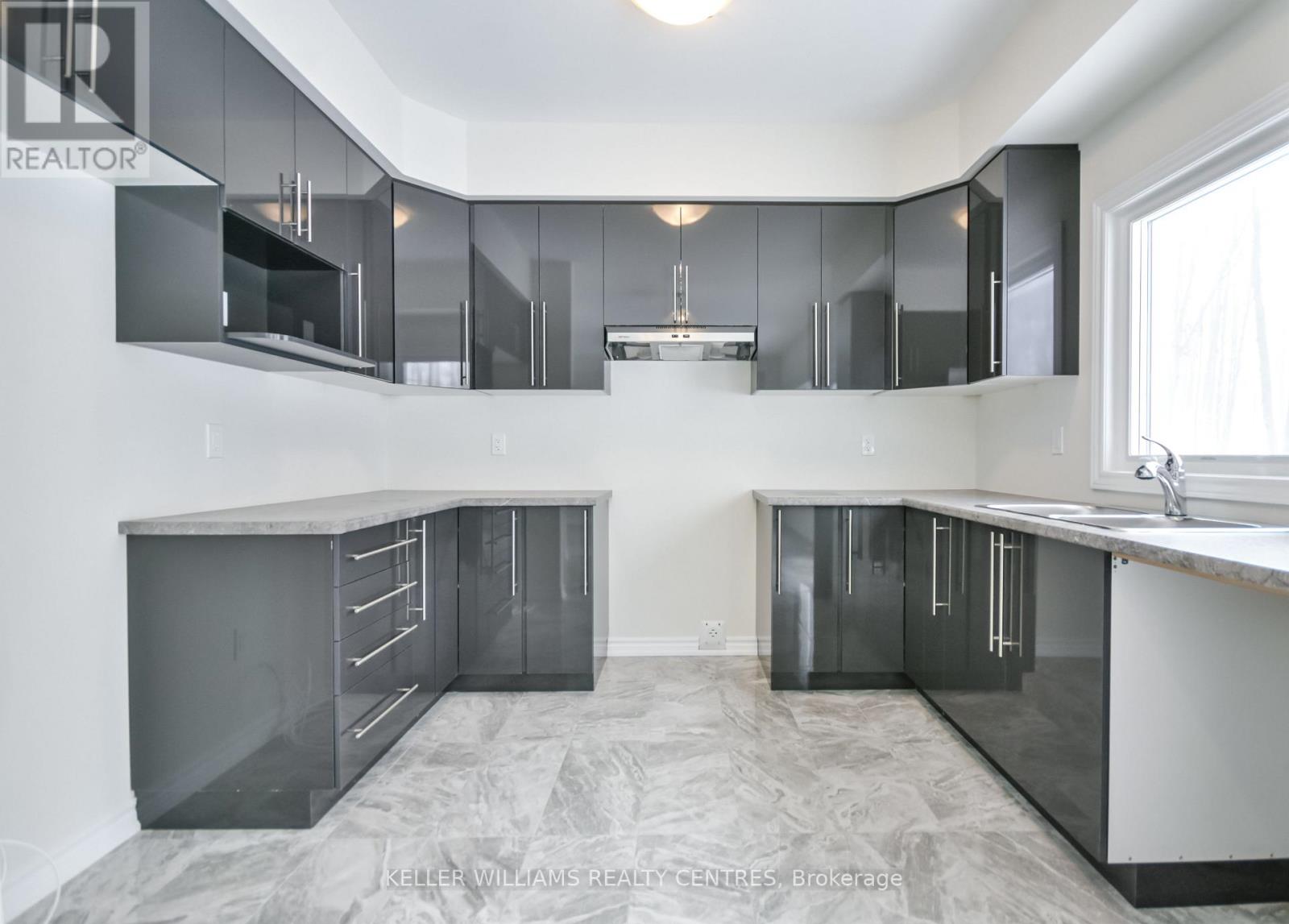 125 Mceachern Lane, Gravenhurst, Ontario  P1P 0H8 - Photo 6 - X12813936