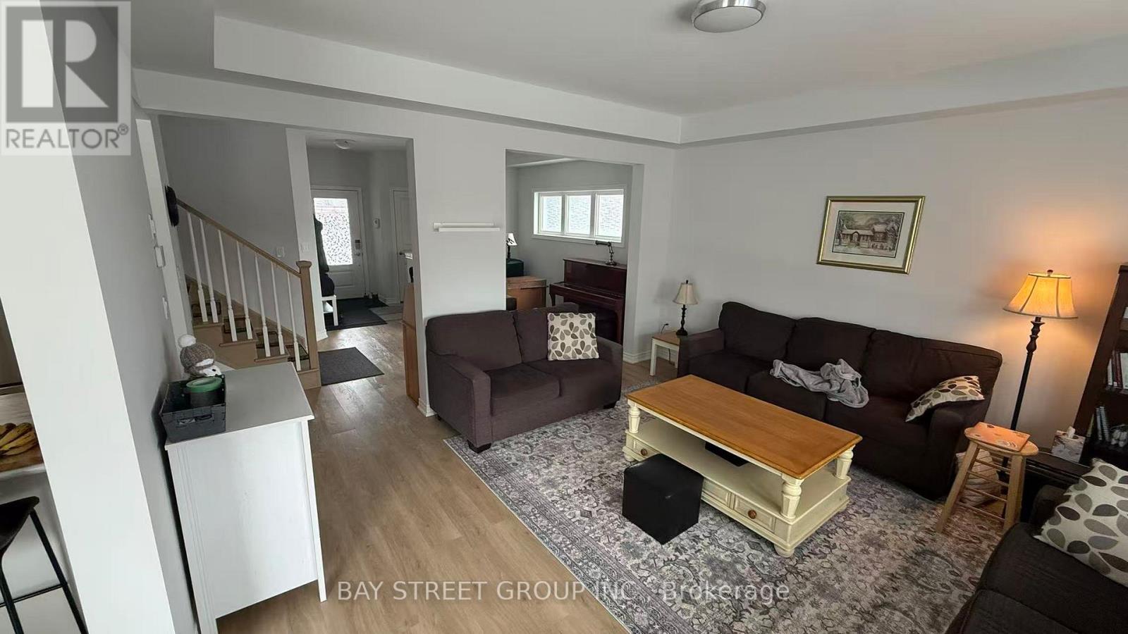 135 Juneberry Road, Thorold (Confederation Heights), Ontario  L2V 0H8 - Photo 6 - X12813944