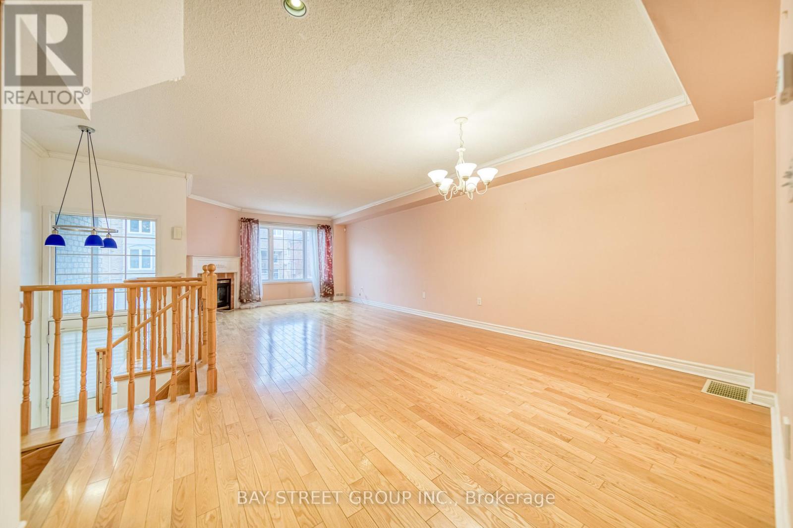 27 Orchid Road, Markham, Ontario  L3T 7T7 - Photo 6 - N12813940