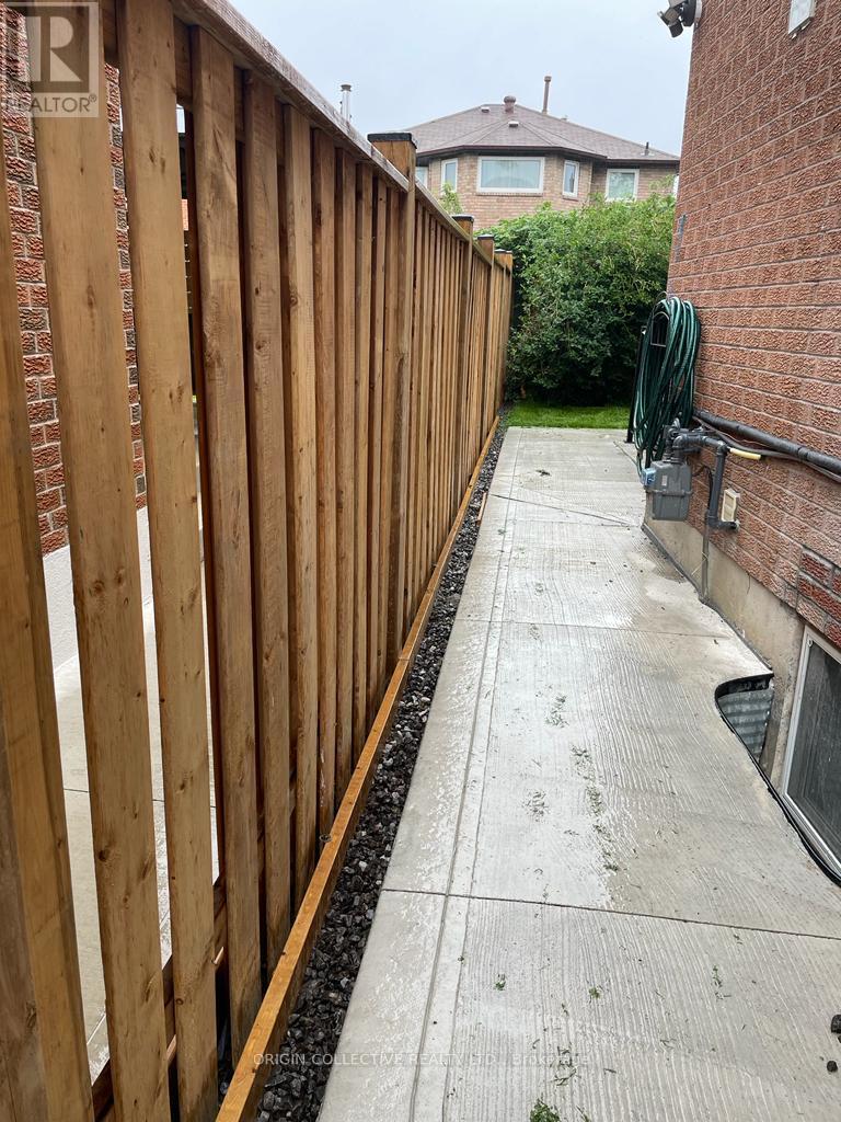 Lower - 5506 Fleur De Lis Court, Mississauga, Ontario  L5R 2Z5 - Photo 16 - W12813954