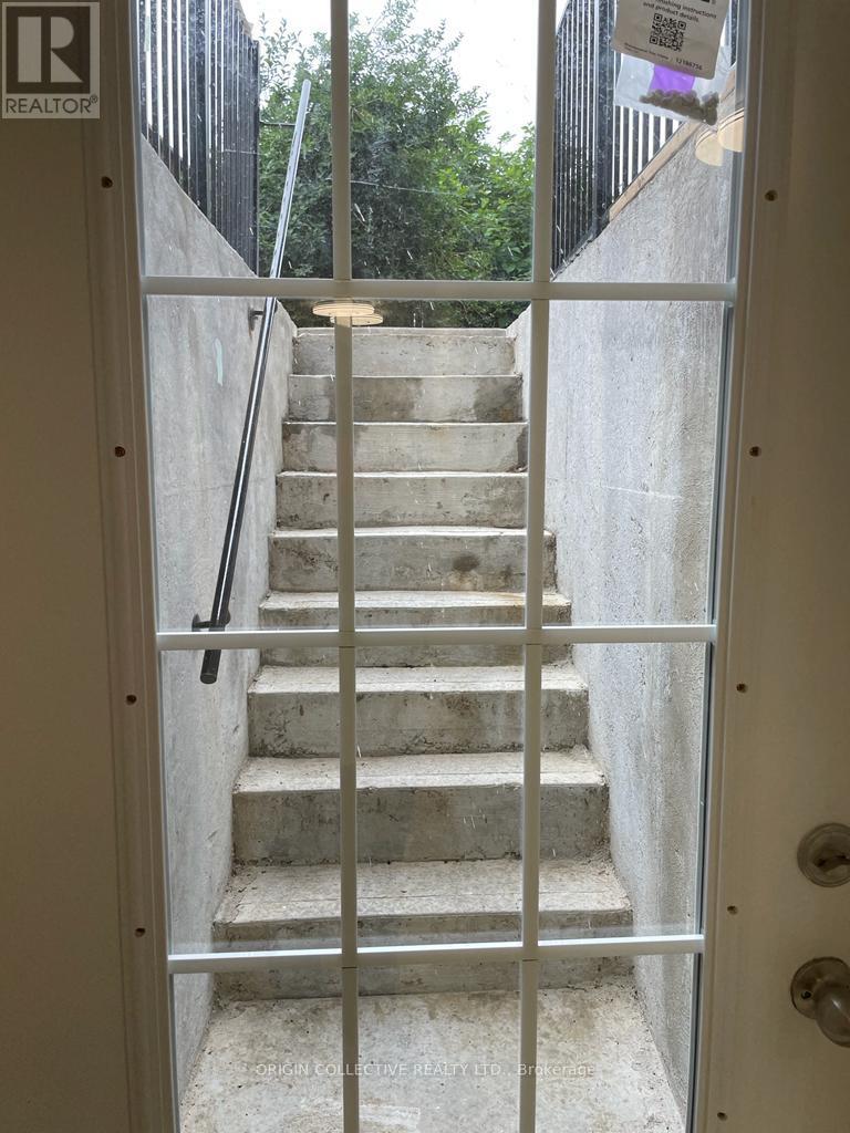 Lower - 5506 Fleur De Lis Court, Mississauga, Ontario  L5R 2Z5 - Photo 17 - W12813954