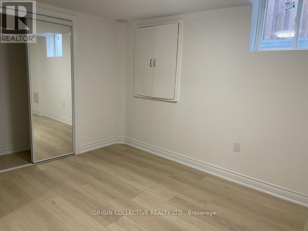 Lower - 5506 Fleur De Lis Court, Mississauga, Ontario  L5R 2Z5 - Photo 6 - W12813954