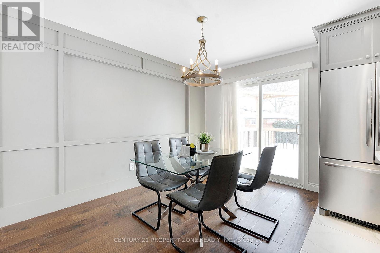 242 Slater Crescent, Oakville, Ontario  L6K 2C8 - Photo 13 - W12813958