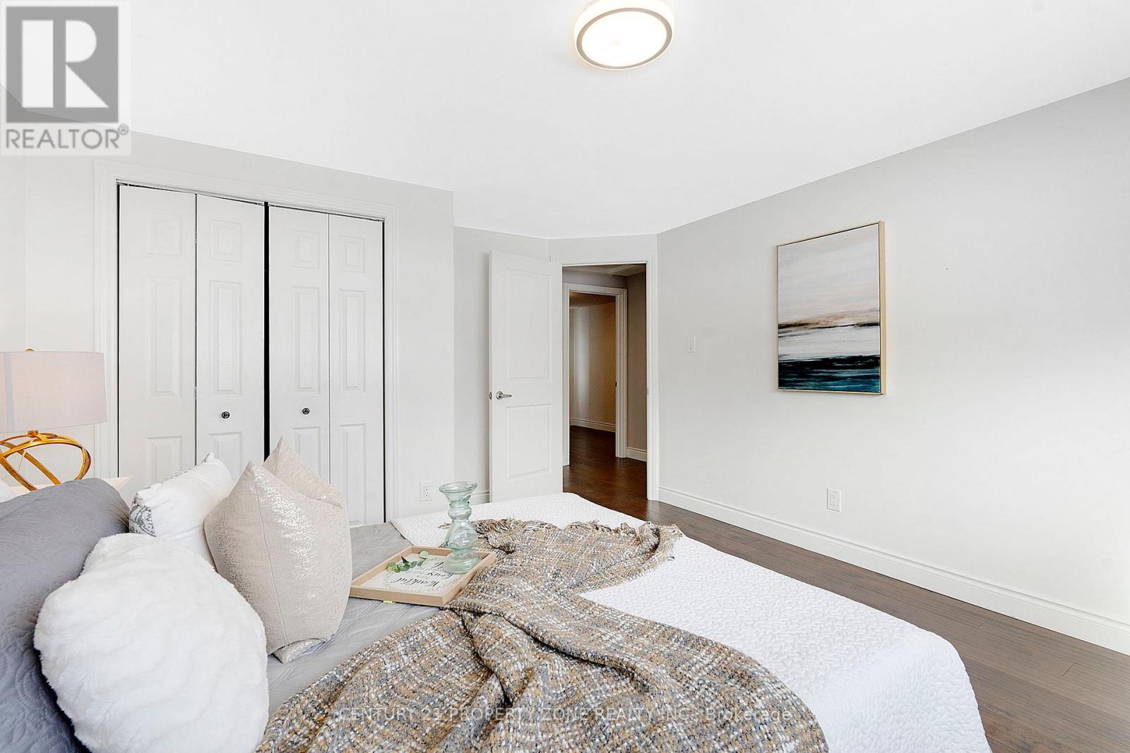 242 Slater Crescent, Oakville, Ontario  L6K 2C8 - Photo 20 - W12813958