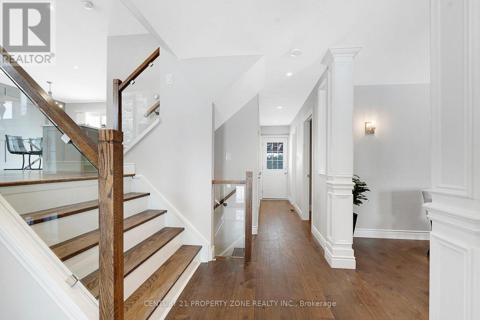 242 Slater Crescent, Oakville, Ontario  L6K 2C8 - Photo 3 - W12813958